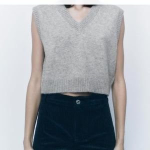 NWT!! Zara Rib Trim Knit Cropped Vest in Mid-Grey (Size S)